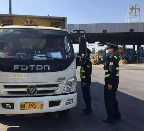 市交通運輸執法局強化危運行業專項執法，為春運筑牢安全防線